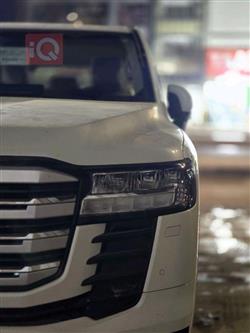 تۆیۆتا لاند کروزەر